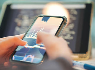 Fund transfer and transparent withdrawal process being reviewed by an investor